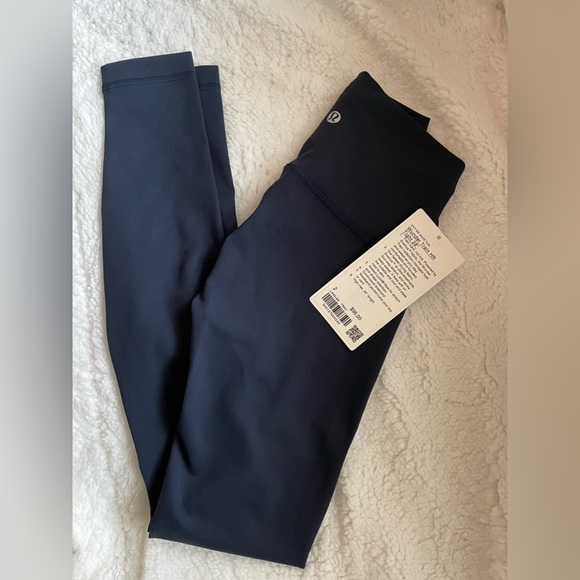 NWT Lululemon Wunder Train HR Tight 28 True Navy Blue Size 2 - Picture 8 of 8